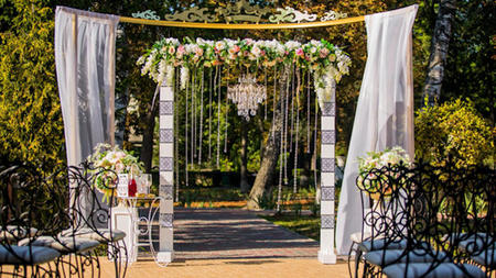 All-Inclusive Venue vs. DIY Venue: Which Is Right for Your Dream Wedding?