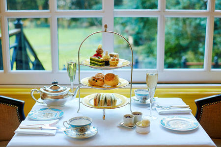 The Queen of England's 90th Birthday Afternoon Tea