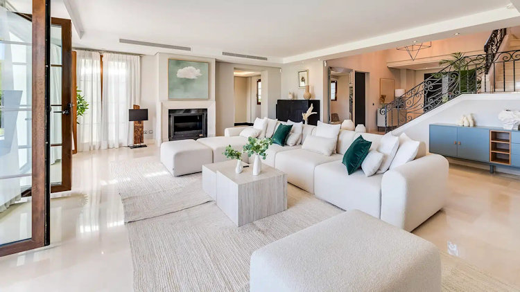 Marbella villa livingroom
