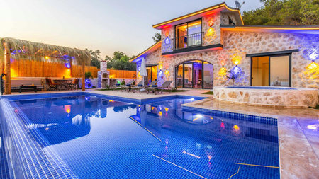 Cleaning Your Luxurious Villa: 7 Key Tips You Need to Follow